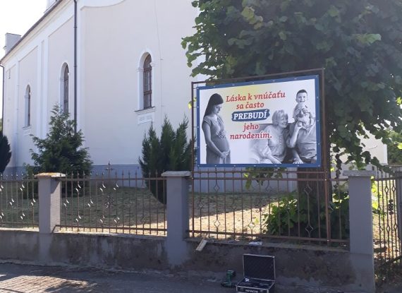 pro-life banner v Pavlovciach n. U.